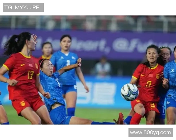 女足主力前锋重伤归来首次合练引爆全场欢呼激动人心 女足主力前锋重伤归来首次合练引爆全场欢呼激动人心